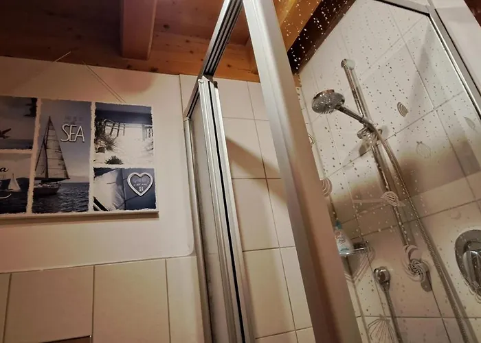 شقة Im Blockhaus Am Chiemsee بيرناو ام شيمسي